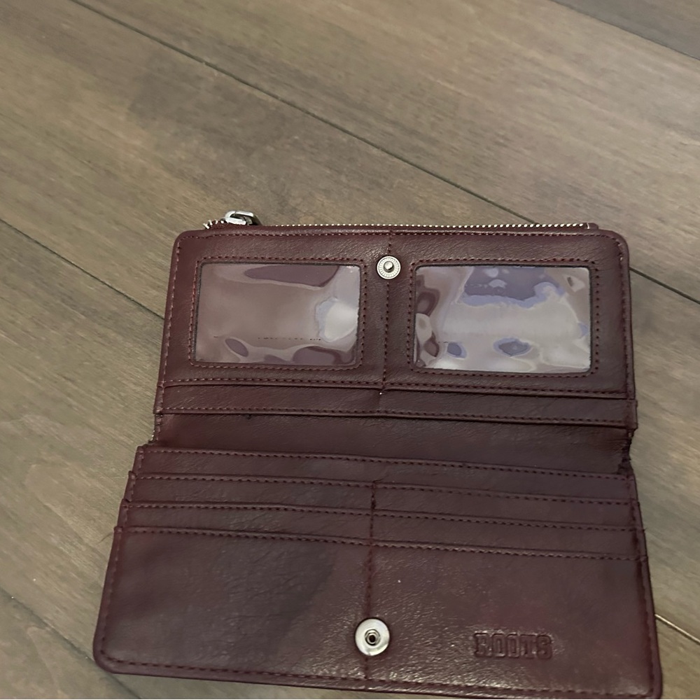 Roots Burgundy Leather Wallet - Picture 4 of 12